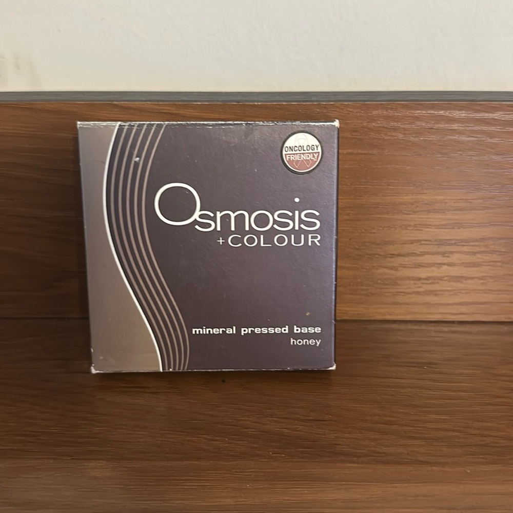 Brand New Osmosis Colour Mineral pressed base Honey